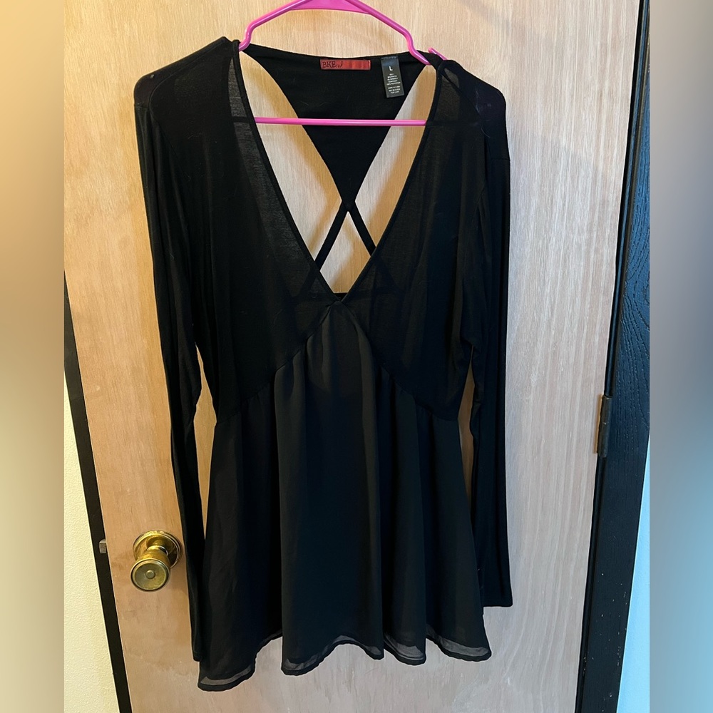 Cutout back BKE chiffon top